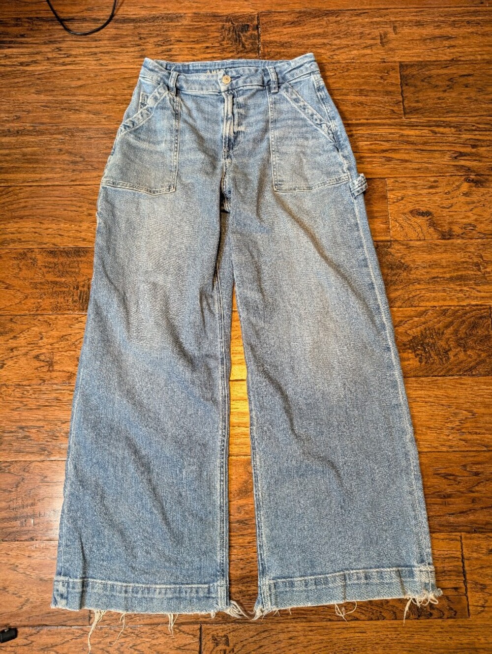 American Eagle Curvy Super High Rise Baggy Wide Leg Jeans Size 2 Short